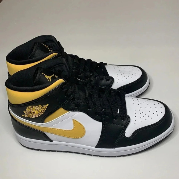 Air Jordan 1 Mid Sneakers White, Pollen, and Black 4Y Women’s 5.5 554724-177 NWT - Picture 3 of 8